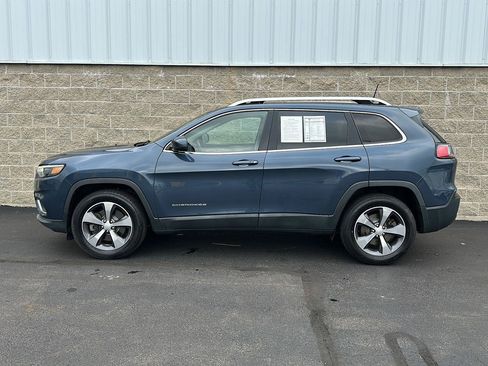 Used 2019 Jeep Cherokee Limited AWD/4WD image 16