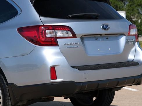 Used 2015 Subaru Outback 2.5i Limited AWD/4WD image 20