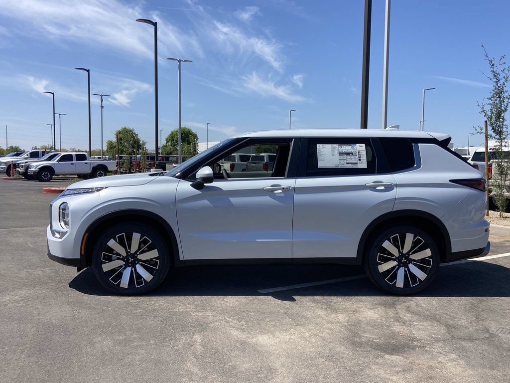 New 2026 Mitsubishi Outlander SE FWD image 4