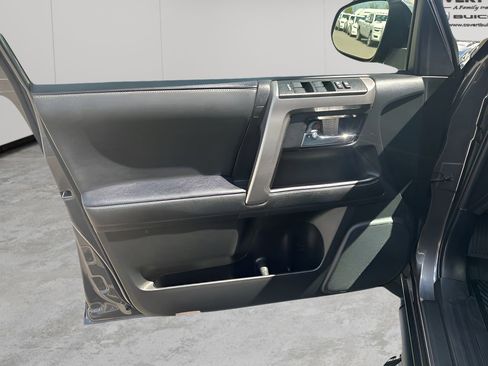 Used 2023 Toyota 4Runner SR5 Premium image 24