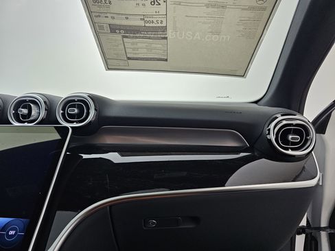 New 2026 Mercedes-Benz GLC 300 4MATIC image 15
