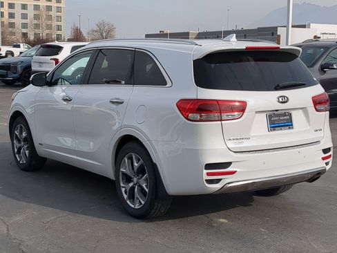 Used 2018 Kia Sorento SX image 3