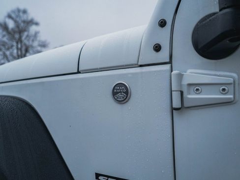 Used 2015 Jeep Wrangler Sport w/ Quick Order Package 24S image 31