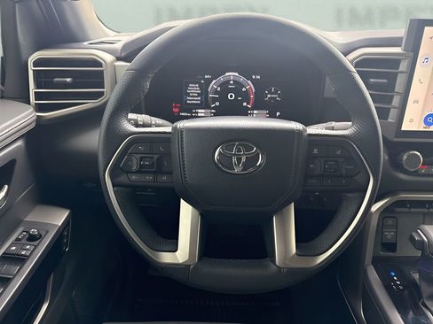 Used 2025 Toyota Tundra Limited AWD/4WD image 14
