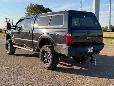 Used 2014 Ford F250 Lariat w/ Lariat Interior Package AWD/4WD image 6