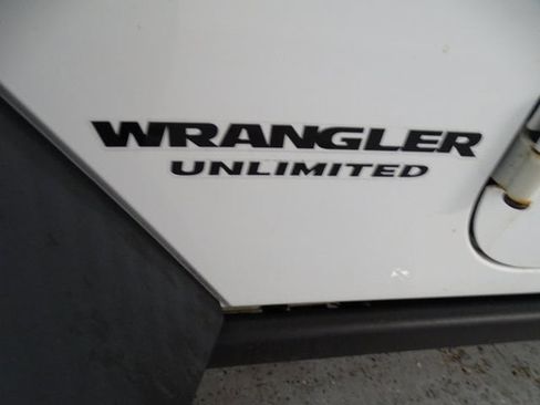 Used 2015 Jeep Wrangler Unlimited Rubicon w/ Dual Top Group image 24