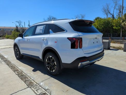 New 2026 Kia Sorento S image 6