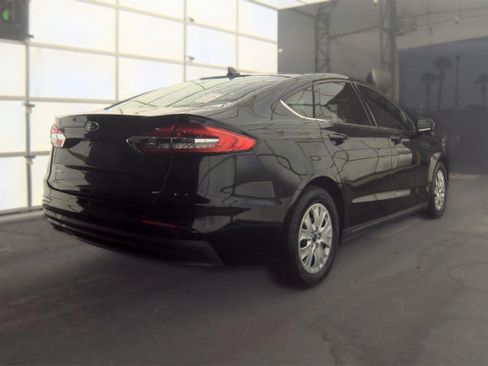 Used 2020 Ford Fusion S FWD image 4