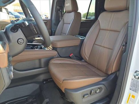 New 2026 Chevrolet Tahoe High Country AWD/4WD image 18