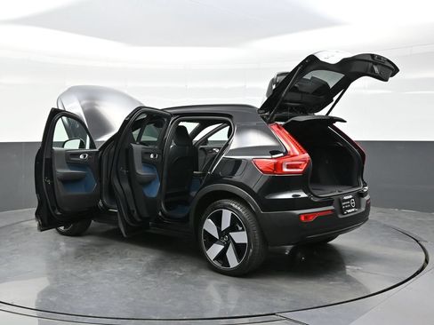 Used 2023 Volvo XC40 Recharge Ultimate w/ Protection Package Premier AWD/4WD image 47