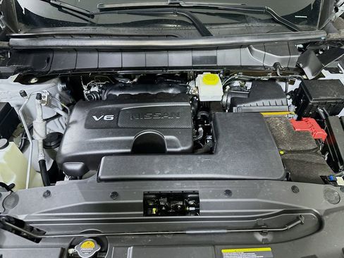 Used 2023 Nissan Pathfinder Platinum w/ Lighting Package (N93) FWD image 9
