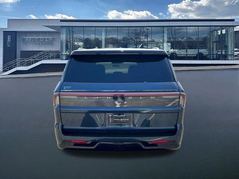 New 2026 Lincoln Navigator L Reserve image 7