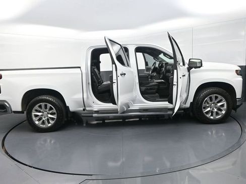 Used 2021 Chevrolet Silverado 1500 LTZ w/ Z71 Off-Road Package AWD/4WD image 27