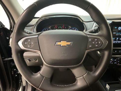 Used 2019 Chevrolet Traverse LT w/ LT Premium Package FWD image 11