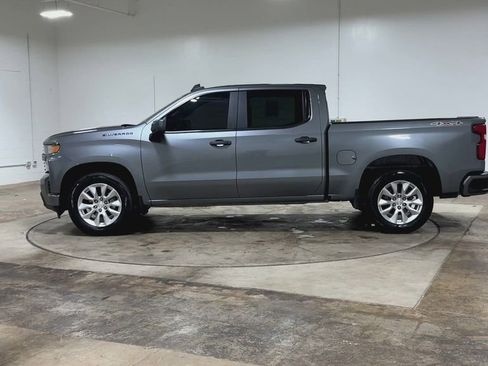 Used 2020 Chevrolet Silverado 1500 Custom w/ Custom Value Package image 5