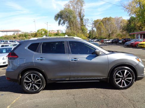 Used 2020 Nissan Rogue SL w/ Premium Package image 4