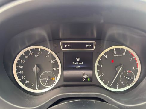 Used 2018 INFINITI QX30 Premium w/ Navigation Package image 17