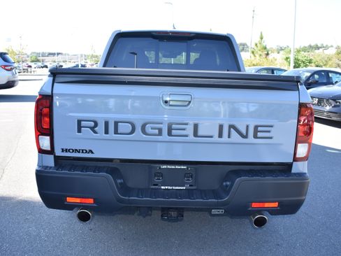 Certified 2025 Honda Ridgeline RTL image 7