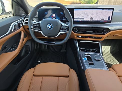 Used 2025 BMW i4 eDrive40 w/ Premium Package image 13