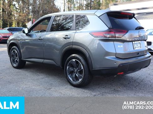 Used 2024 Nissan Rogue SV FWD image 9