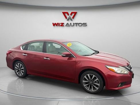 Used 2016 Nissan Altima 2.5 SL w/ 2.5 Technology Package image 4