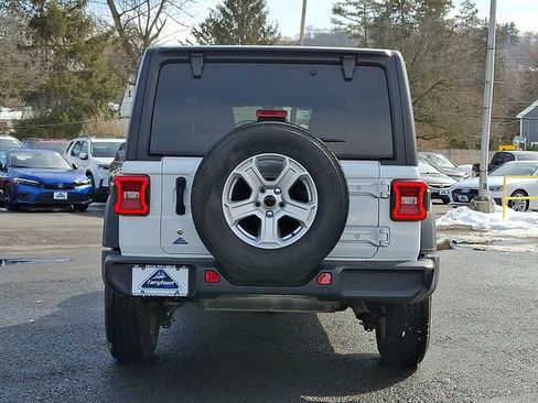 Used 2019 Jeep Wrangler Unlimited Sport S image 5