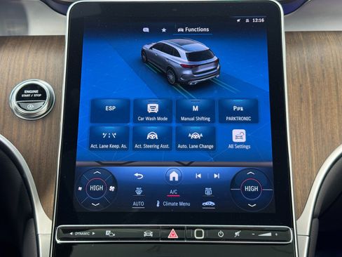 Used 2024 Mercedes-Benz GLC 300 image 33