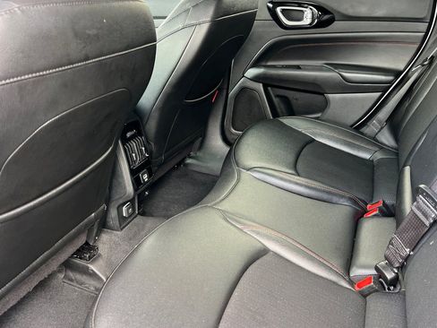 Used 2024 Jeep Compass Trailhawk image 14