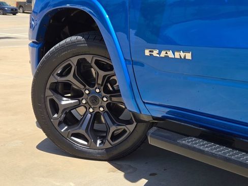 Used 2022 RAM 1500 Laramie AWD/4WD image 31