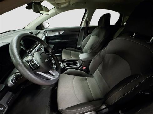 Used 2023 Kia Forte LXS w/ LXS Technology Package image 15