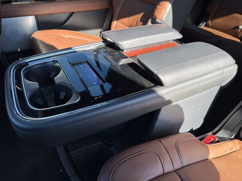 Used 2022 Lincoln Navigator Reserve image 18