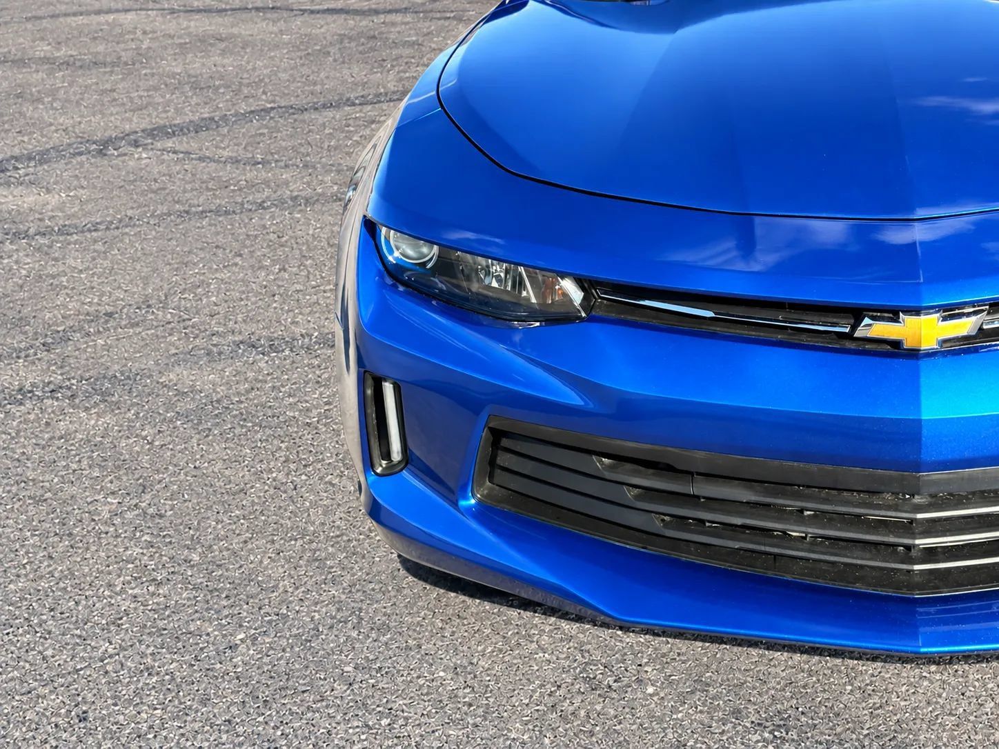 Used 2018 Chevrolet Camaro LT RWD image 12