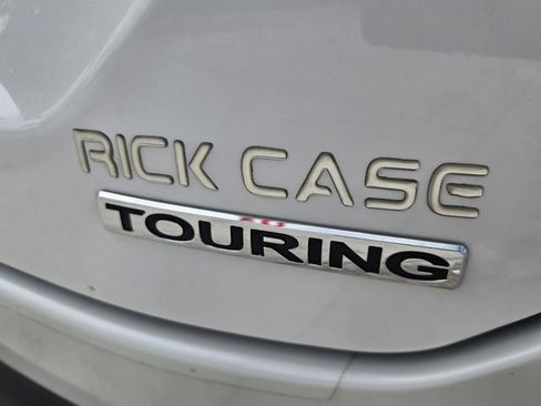 Certified 2025 Honda Pilot Touring image 13