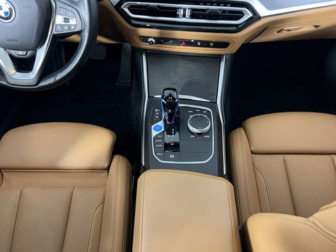 Used 2023 BMW i4 eDrive35 w/ Premium Package image 16