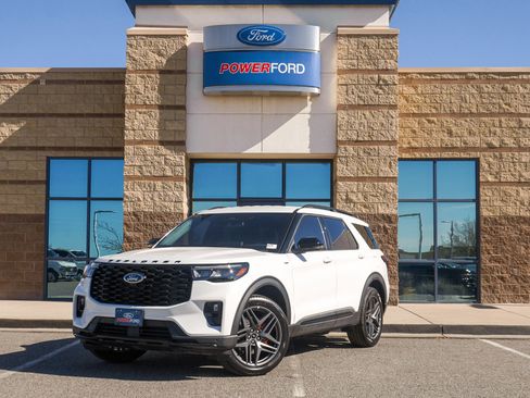 New 2026 Ford Explorer ST-Line w/ ST-Line Street Pack RWD image 2