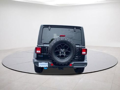 Used 2024 Jeep Wrangler Unlimited AWD/4WD image 5