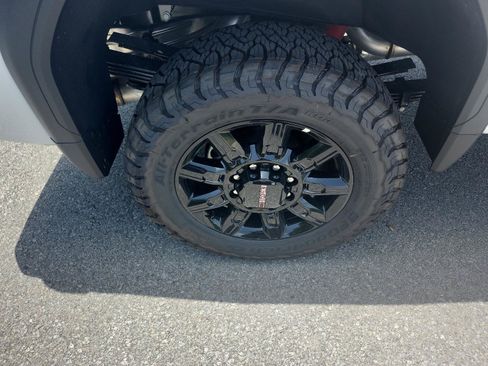 New 2026 GMC Sierra 3500 AT4 w/ AT4 Premium Plus Package AWD/4WD image 5