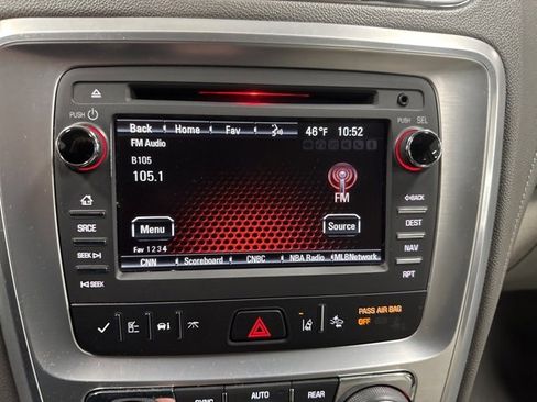 Used 2017 GMC Acadia Limited SLT image 31