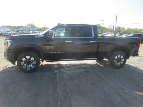 New 2026 GMC Sierra 3500 Denali w/ Denali Reserve Package AWD/4WD image 9