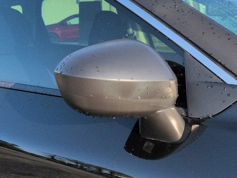 Used 2025 Nissan Rogue S FWD image 11