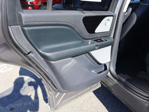 Used 2025 Lincoln Aviator Reserve w/ Equipment Group 201A image 32