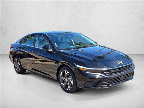 New 2026 Hyundai Elantra Limited image 7