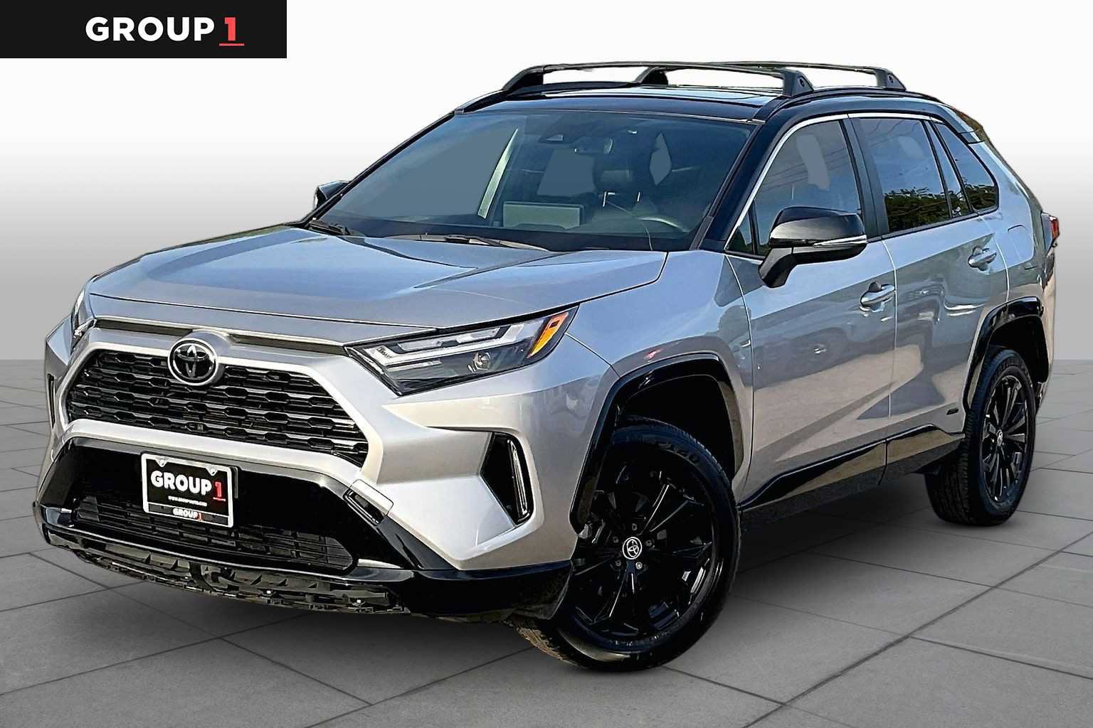 Used 2025 Toyota RAV4 XSE AWD/4WD image 1