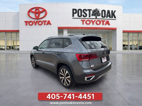 Used 2024 Volkswagen Taos SE FWD image 7