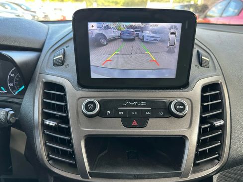 Used 2020 Ford Transit Connect XLT image 8