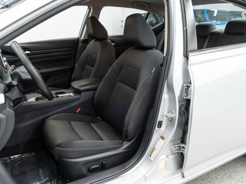 Used 2019 Nissan Altima 2.5 S AWD/4WD image 8