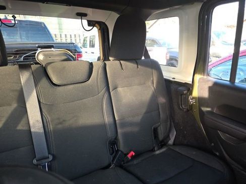 Used 2023 Jeep Wrangler Sport S image 9