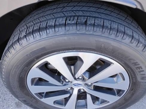 Used 2022 Subaru Outback Premium image 15