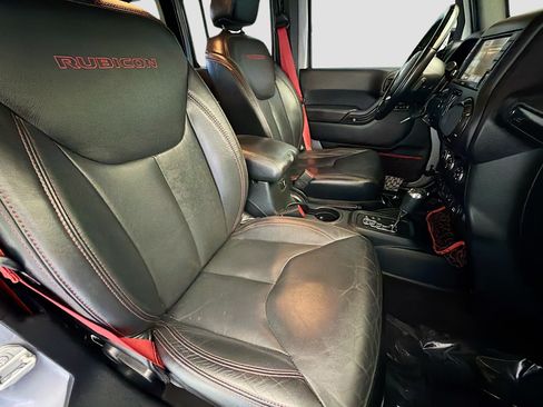 Used 2018 Jeep Wrangler Unlimited Rubicon AWD/4WD image 15