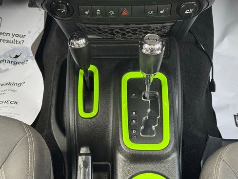 Used 2017 Jeep Wrangler Unlimited Sahara w/ Connectivity Group image 35